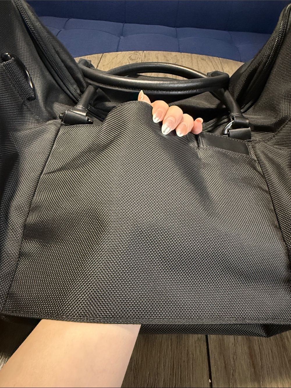 BRIGGS & RILEY Baseline Suiter Duffle Bag in Black - Picture 8 of 13